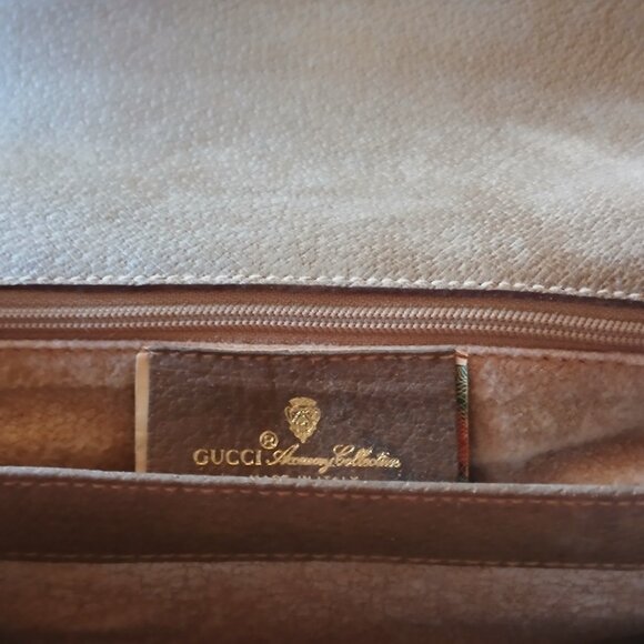 Gucci Tan Leather Shoulder Bag - Picture 4 of 16